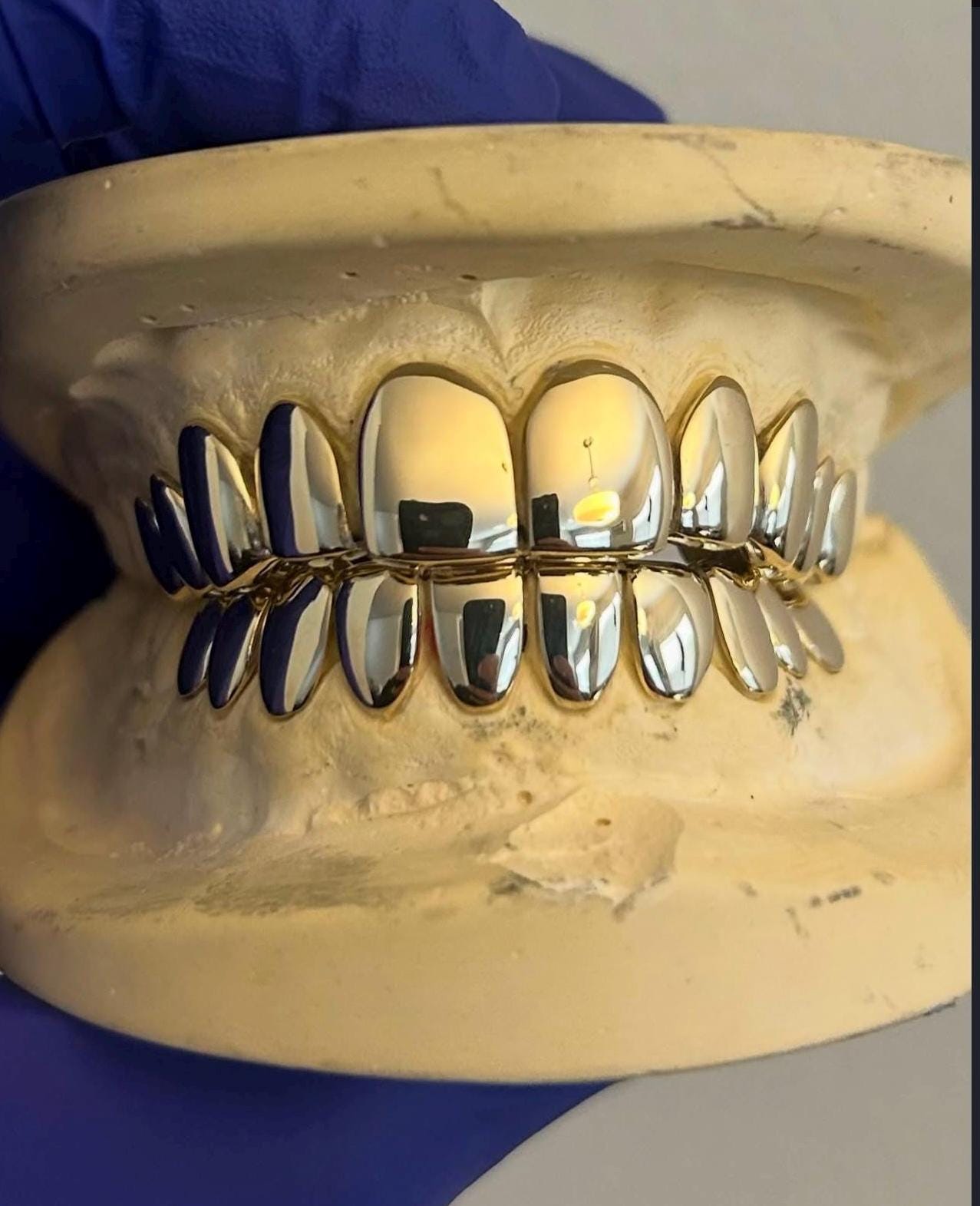 Custom colorful Grillz: Solid Silver or Gold, Precision Fit (black,red,green,blue…)