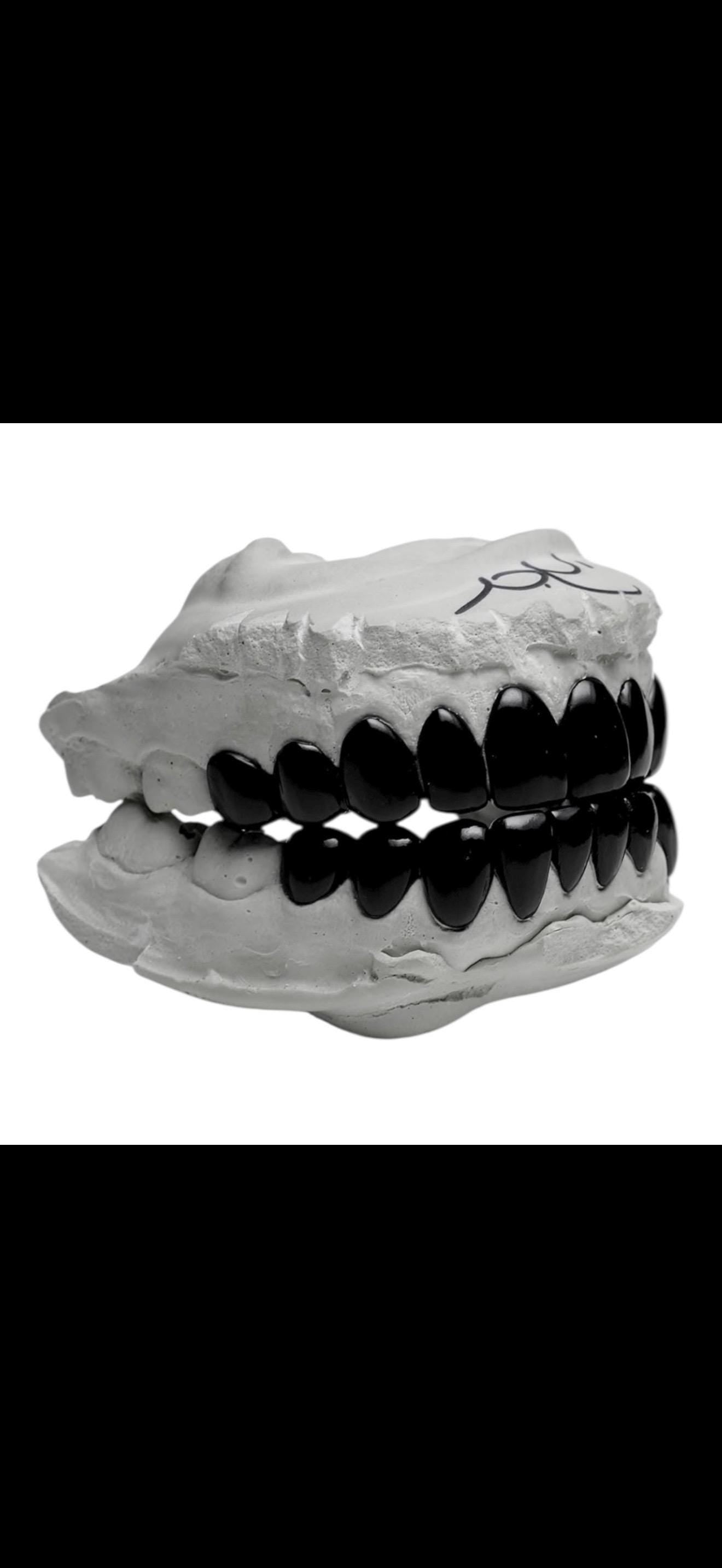 Custom colorful Grillz: Solid Silver or Gold, Precision Fit (black,red,green,blue…)