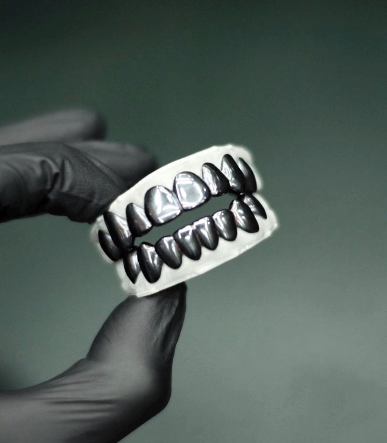 Custom colorful Grillz: Solid Silver or Gold, Precision Fit (black,red,green,blue…)